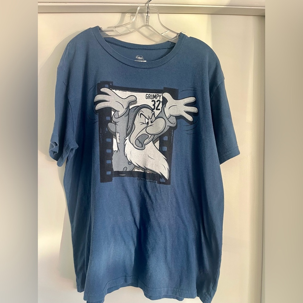 Disney Grumpy Graphic Tee Men’s XL Blue  Vintage Disney Store T-Shirt